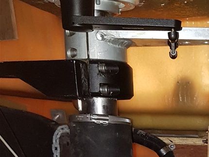 Autoterm Air 8 kw montert i en Bavaria 42 cruser med 2 stk. støydempere til luft.